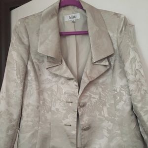 Silk Off-White Women’s Blazer/Suit Top